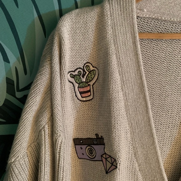 Kawaii Long cardigan with patches - Picture 2 of 6